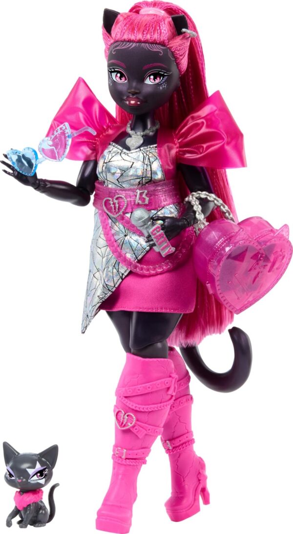 Monster High Catty Noir Doll with Pet Cat Amulette and Accessories